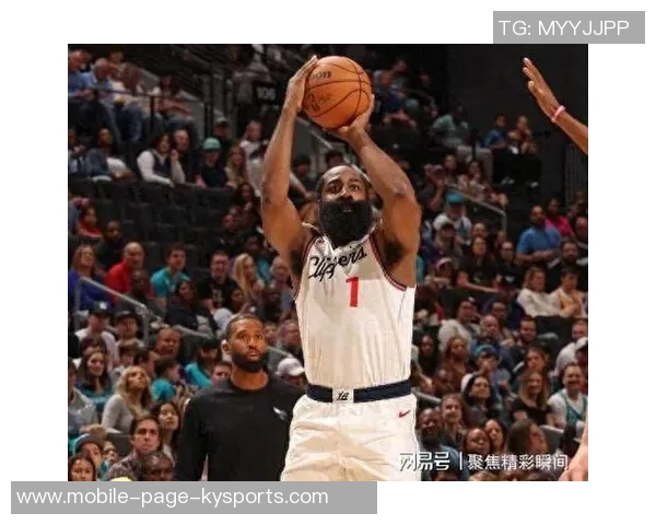 自96-97赛季以来至少三次半场得分35的球员统计科比哈登詹姆斯库里均在列